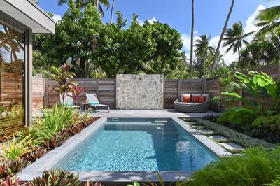 Royal Beach Villa with Pool