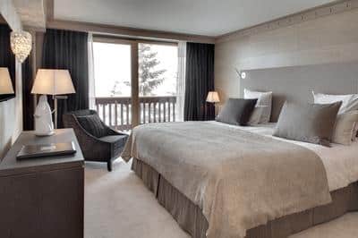 Small Apartment King Bed Mountain