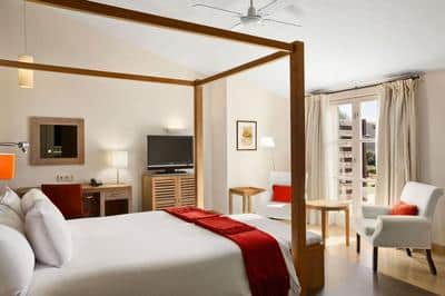 Ponent Room