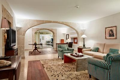 Elegant Suite