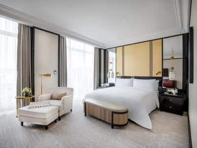 Deluxe Suite With Garden
