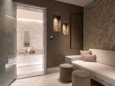 The Peninsula Suite