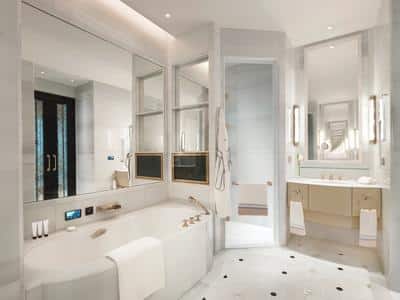 Deluxe Suite With Garden