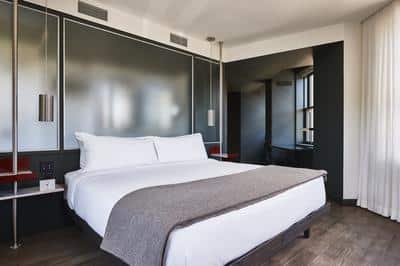 Corner Suite