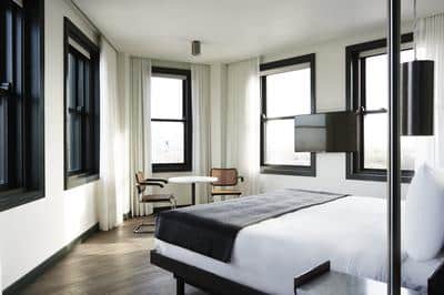 Corner Suite
