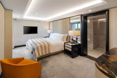 Five Suite With Balcony