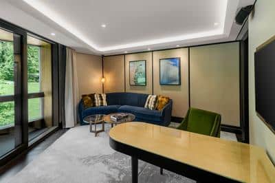 Five Suite With Balcony