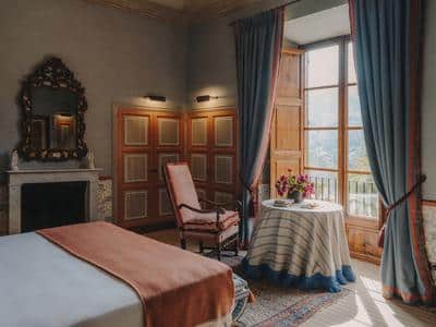 Palace Room