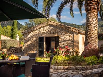 Pool Cottage House