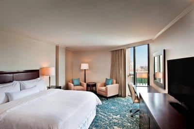 Traditional City View Guest Room King
