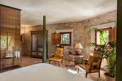Deluxe Grotta