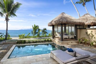 One Bedroom Beachfront Villa Pool