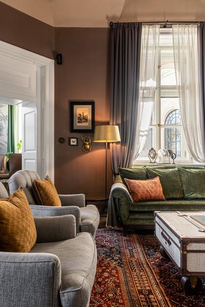 Petit Salon