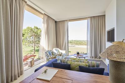 Grand Suite Living Room
