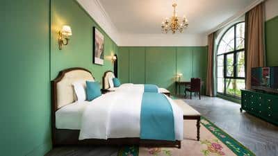 Premier Room