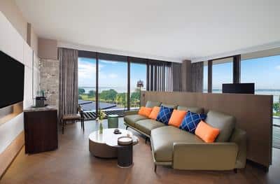 King bed lake view suite