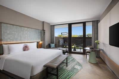 1 King Bed Courtyard View Standard Room