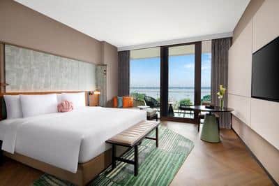 1 King Bed Standard Lake View Room