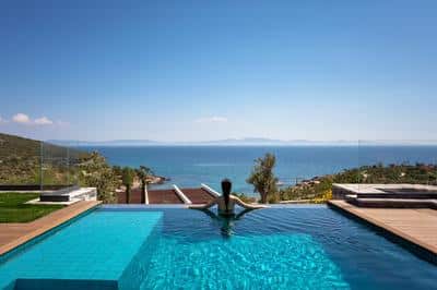 Master Suite with Pool Sea View