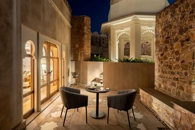 Raja Man Singh Pool Suite