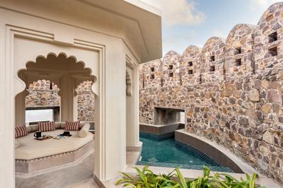 Raja Man Singh Pool Suite