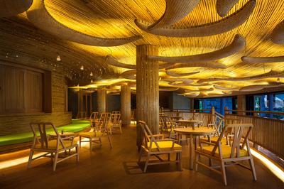 Moon Bar