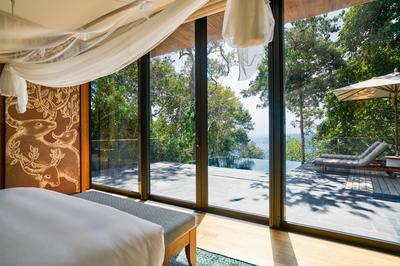 Oceanfront Pool Villa Suite