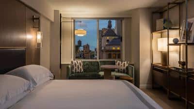 1 King Bed