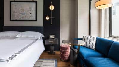 1 King Bed, Upper Stories