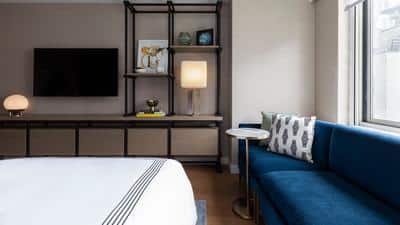1 King Bed, Upper Stories