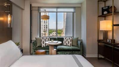 1 King Bed with Partial Park View
