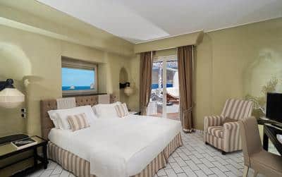 De Luxe Terrace & Sea View
