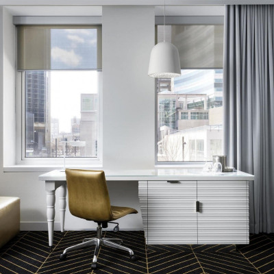W Montreal image