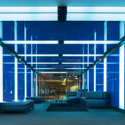 W Montreal image