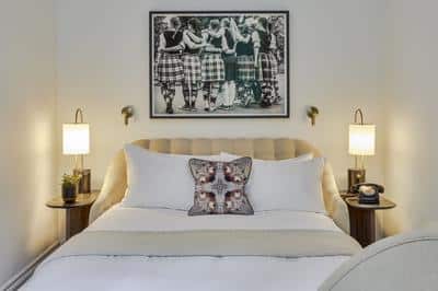 Grand Chamber Queen Suite