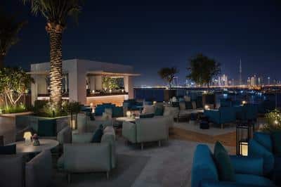 Luma Pool Lounge