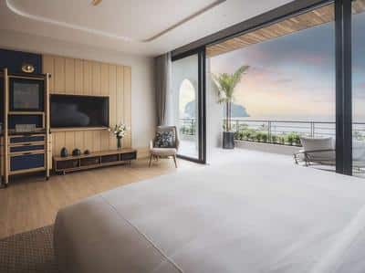 Family Sea View Suite