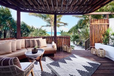 Master Beachfront Bungalow