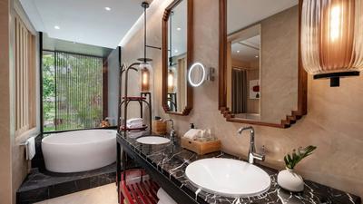 2 Twin Beds Garden View