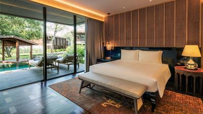 1 King Bed Private Pool Suite