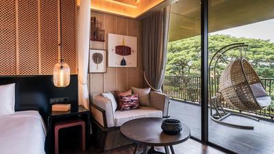 1 King Bed with Roof Garden