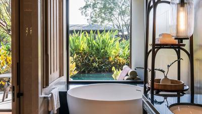 1 King Bed Lagoon Access