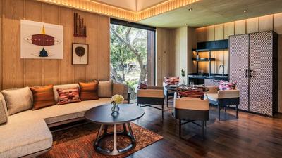1 King Bed Garden View Suite