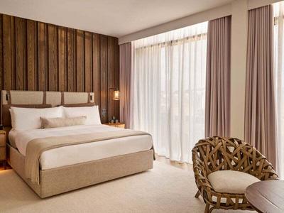 Skyline Junior Suite