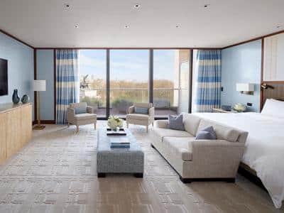 The Peninsula Suite