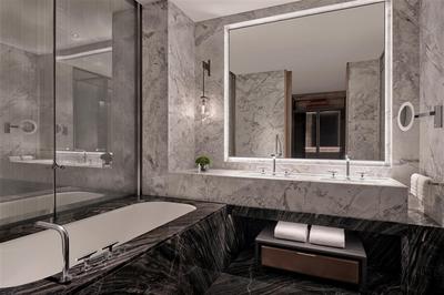 Guest room bath