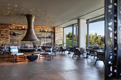 Ted's Lounge