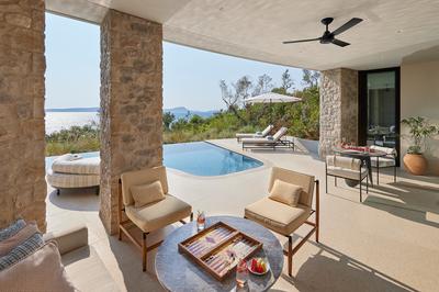 Mandarin Pool Villa