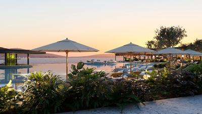 Ormos Beach Club