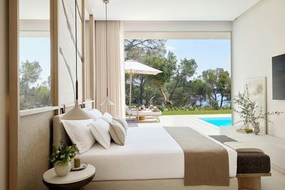 Deluxe Three Bedroom Residence Private Pool Front Coastal View